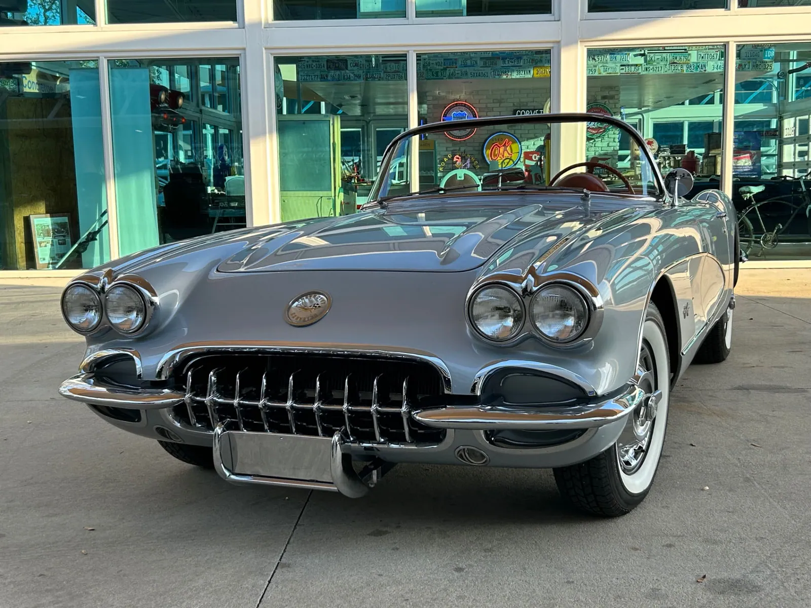 1960 Chevrolet Corvette photo 5