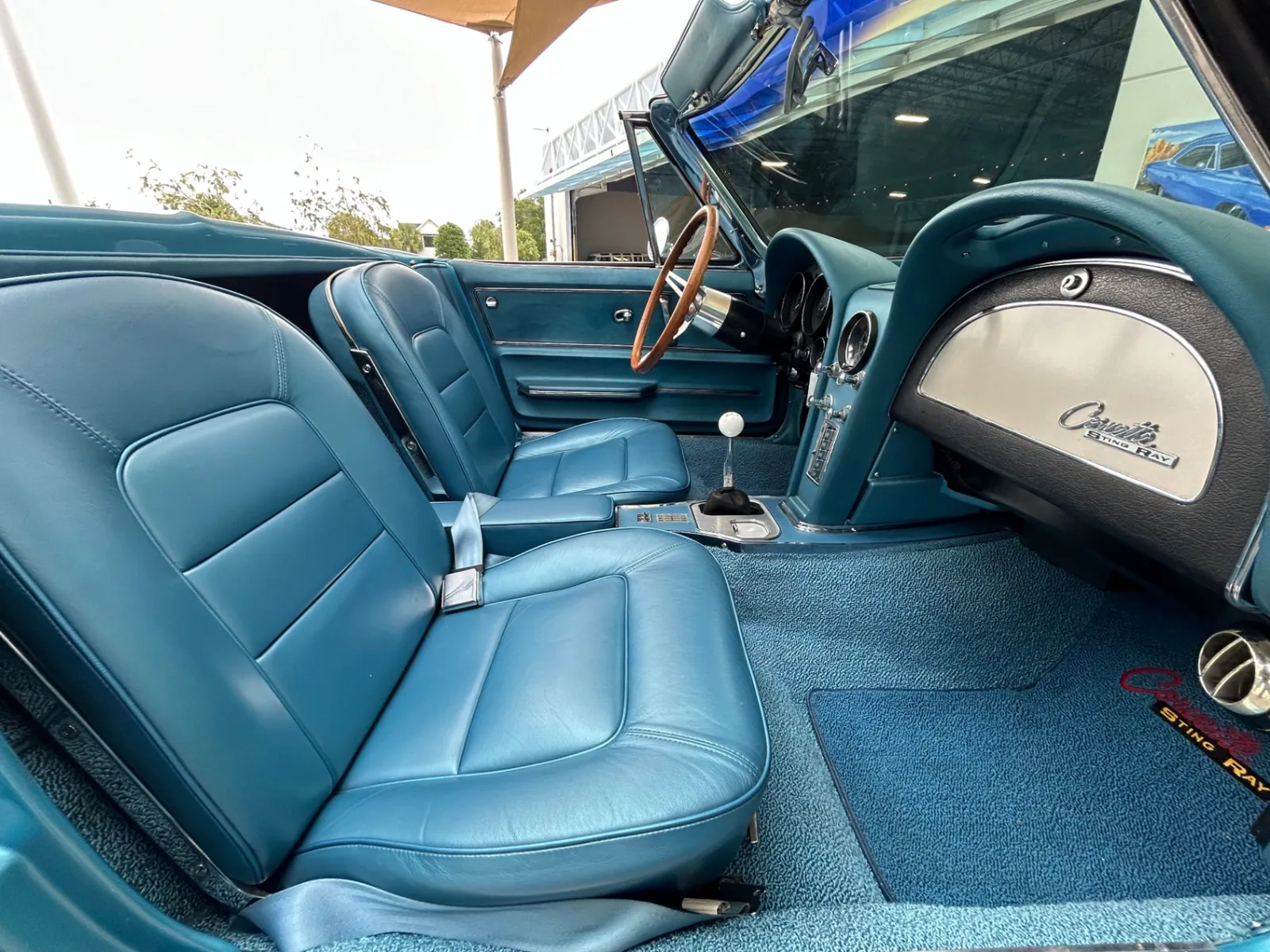 1965 Chevrolet Corvette photo 10