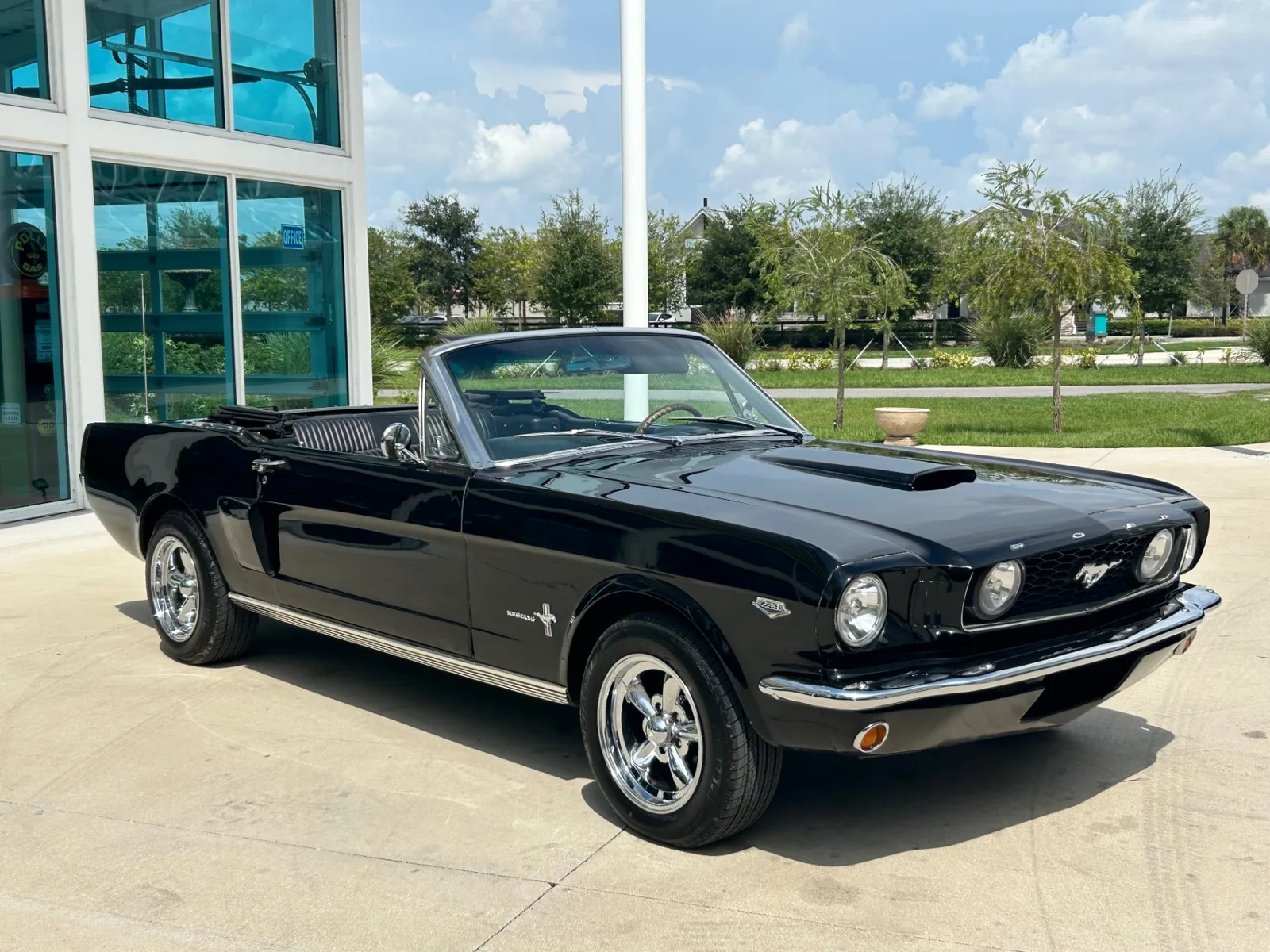 1965 Ford Mustang photo 2