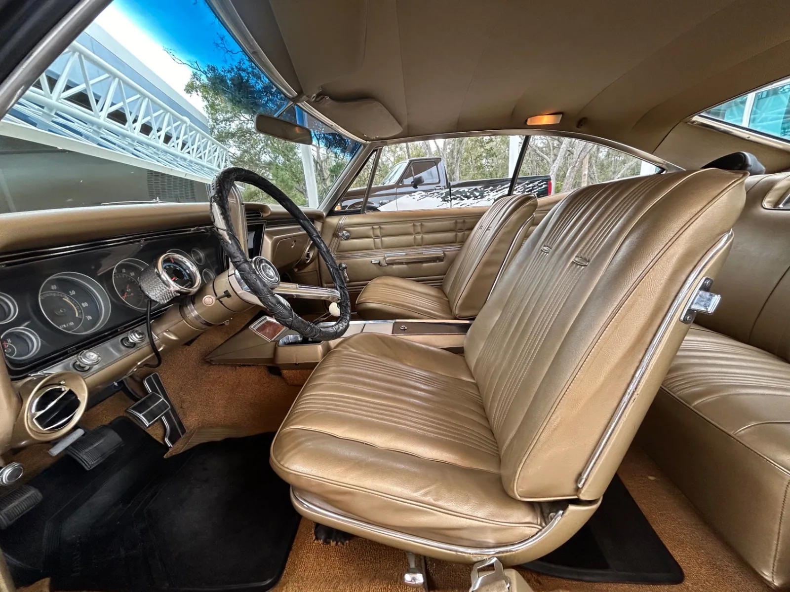 1967 Chevrolet Impala SS photo 10