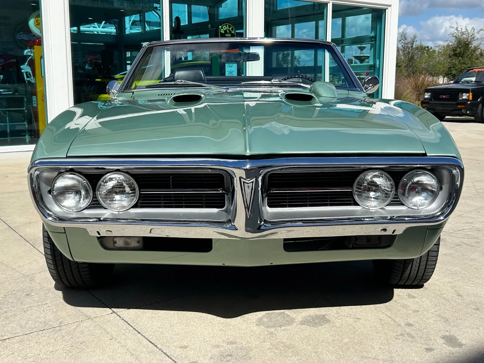 1967 Pontiac Firebird photo 1