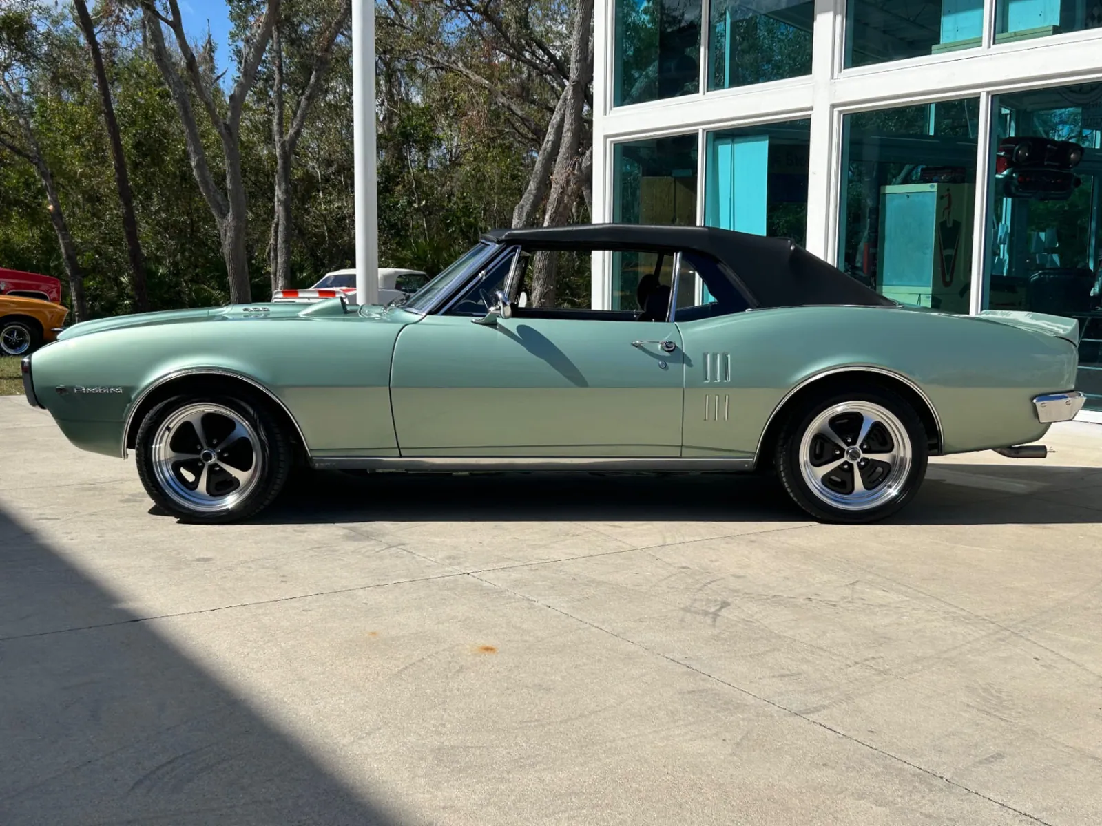 1967 Pontiac Firebird photo 2