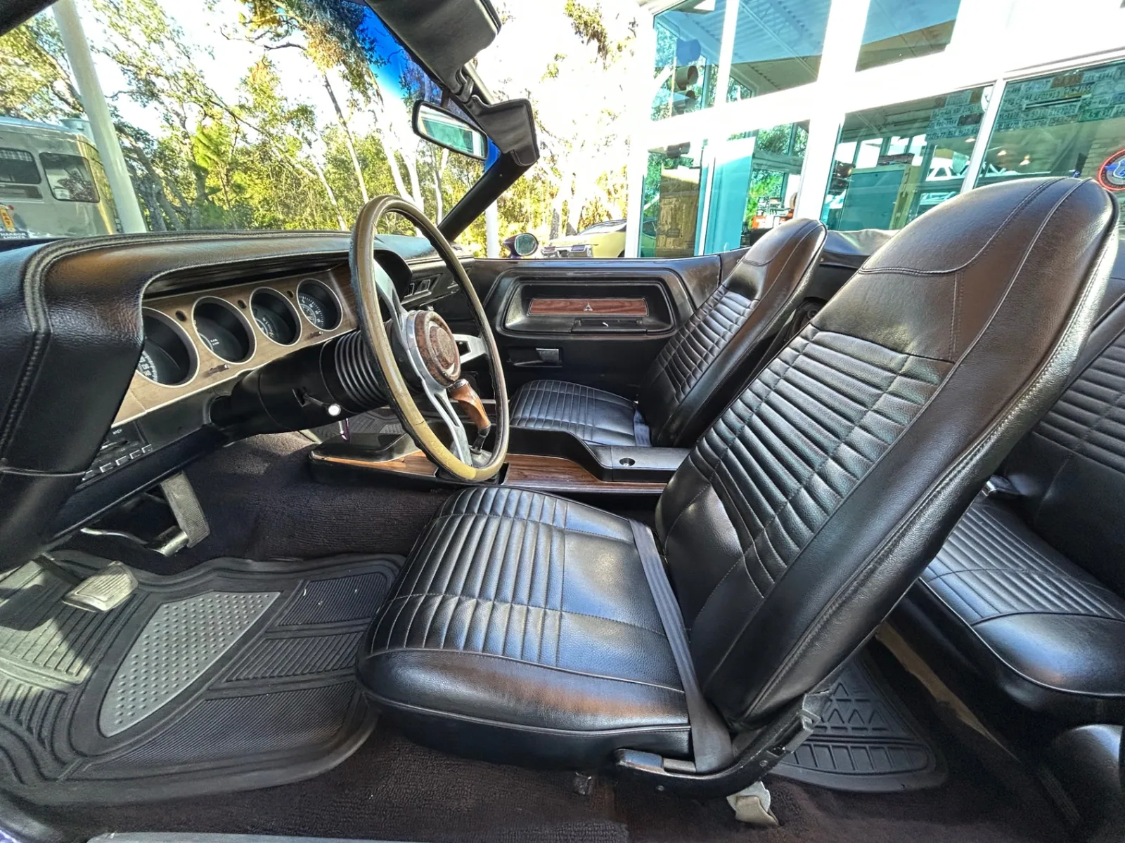 1970 Dodge Challenger photo 11
