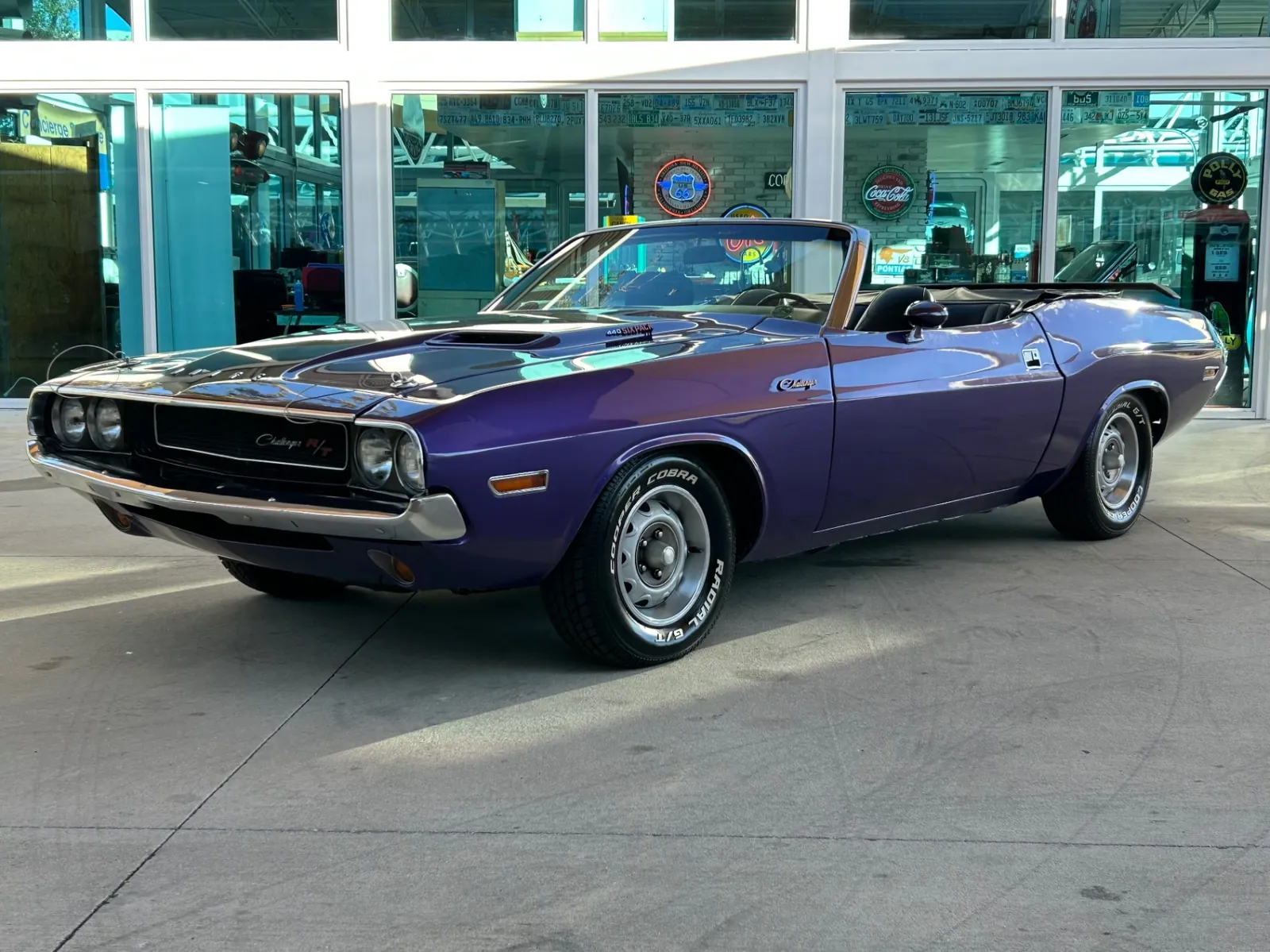 1970 Dodge Challenger photo 3
